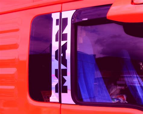 4 x Porte en acier inoxydable chromé poli Décoration pour MAN TGA TGX camions : Amazon.fr: Autres