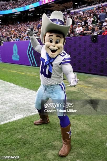 Mascot Rowdy Photos and Premium High Res Pictures - Getty Images