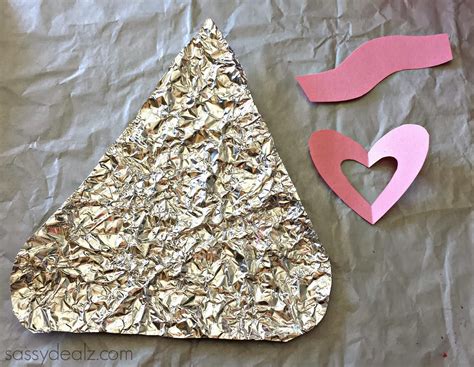 Hershey Kiss Craft For Kids {Valentine's Day Idea} - Crafty Morning