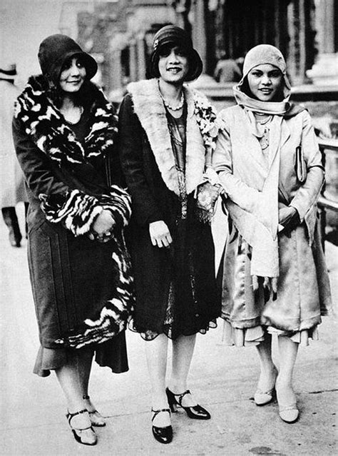 50 Fabulous Pictures of Women’s Street Style from the 1920s American Apparel, African American ...