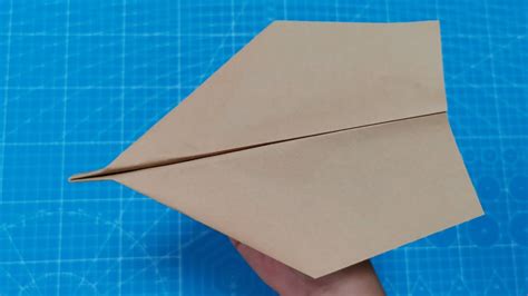 How to Make the World Record Paper Airplane: Suzanne paper airplane - YouTube