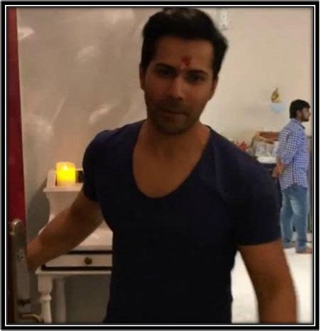 A Sneak – Peak Into Varun Dhawan New House In Mumbai