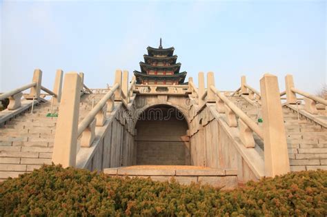 National Folk Museum of Korea Editorial Photography - Image of landmark ...