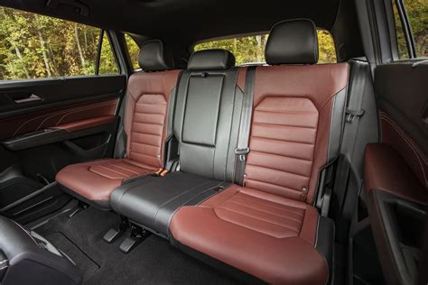 2022 Volkswagen Atlas Cross Sport Interior: Seating, Cargo, Features ...