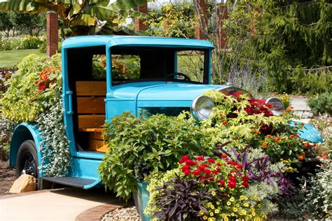 Old Car Planter 3 Free Stock Photo - Public Domain Pictures