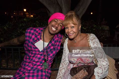 Nick Cannon Mother Photos and Premium High Res Pictures - Getty Images