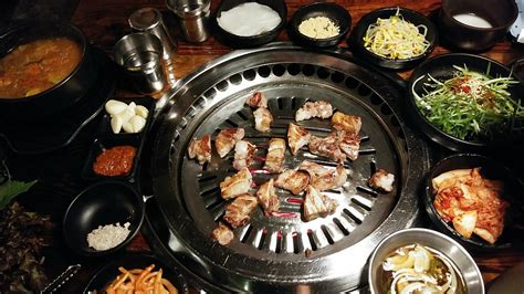 How to do Korean barbecue - Urban Adventures