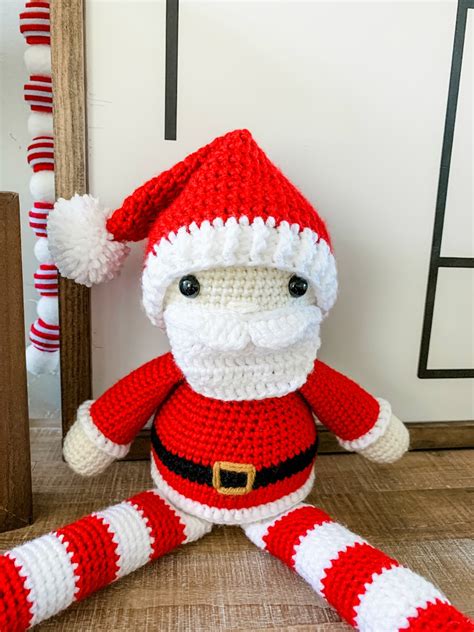 Free Crochet Santa Claus Pattern