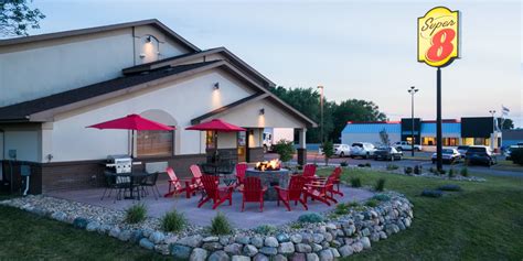 Okoboji Iowa Resorts | Discover Okoboji