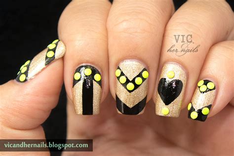 Vic and Her Nails: VicCopycat - Graphic Nail Art by Jessica Tong via From Head To Toe