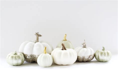 13 Classy White Pumpkin Decor Ideas For A Fancier Fall