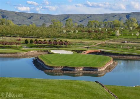 Apple Tree Golf Course, Yakima, Washington - Golf course information and reviews.