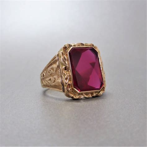 Beryl Lane - Vintage 9ct Gold Ornately Patterned Synthetic Ruby Ring