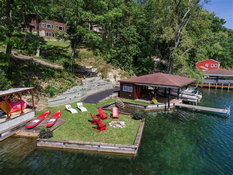 Birch Lodge Canandaigua | Secluded waterfront property on Canandaigua Lake