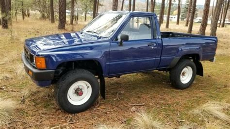 1985 Toyota pickup 4x4 low miles 1 owner family 22r 4cly 5 speed straight axle for sale: photos ...