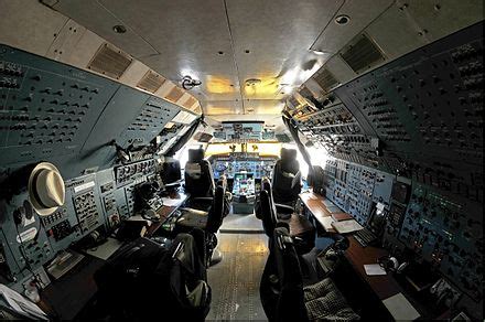 Cockpit - Wikipedia