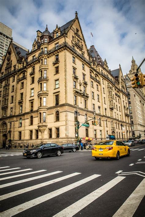 The Dakota Building New York City Editorial Stock Photo - Image of ...