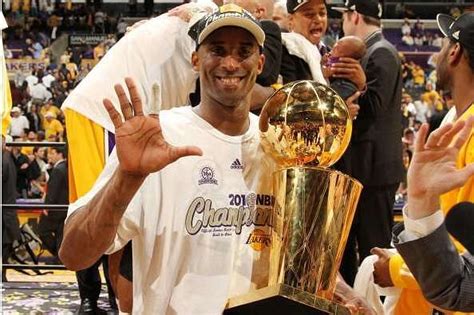 Top 5 iconic moments of Kobe Bryant's illustrious 20-year career