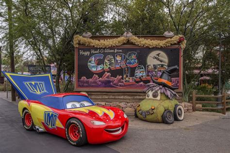 PHOTOS: Lightning McQueen and Mater Debut Haul-O-Ween Costumes at ...