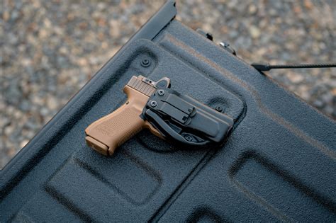 Glock 19x Holster: The Right CCW holster for your 19x