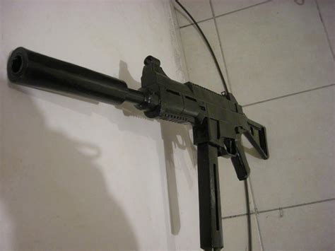 HK UMP45 submachine gun by ScannerJOE on DeviantArt