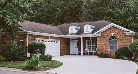 Independent Senior Living Retirement in Winston-Salem | Homestead Hills