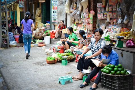 Hanoi City Tours - old quarter walking tour