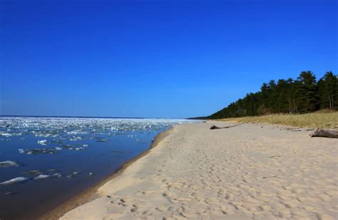 The 10 Best Beaches In Michigan To Visit This Summer | Trekbible