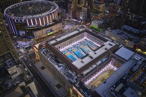 Can the Moynihan Train Hall Redeem Penn Station? - Bloomberg