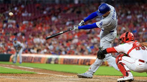 Dodgers beat Reds behind Freddie Freeman and Tony Gonsolin's big games ...