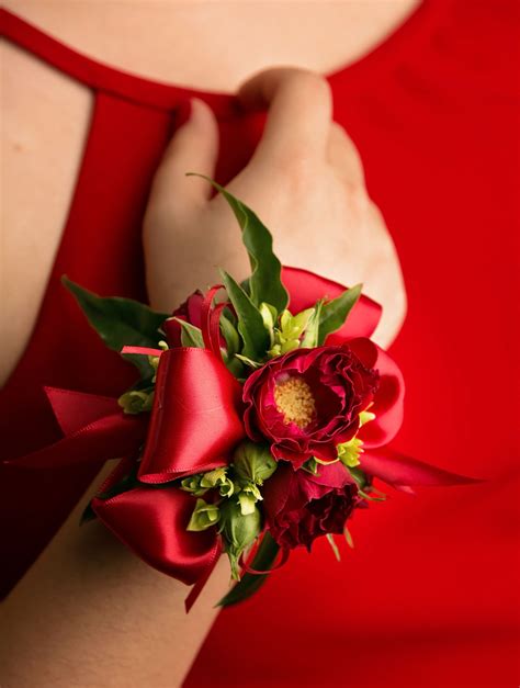 Wrist Corsage For Red Dress - Corsage Prom