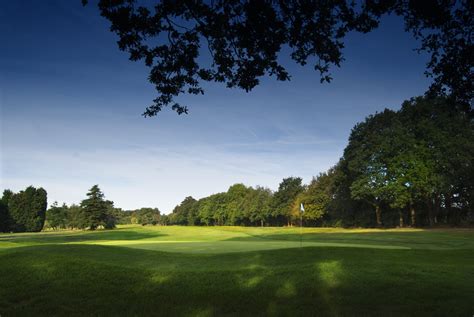 Shooters Hill Golf Club - golf course near London for society golfing