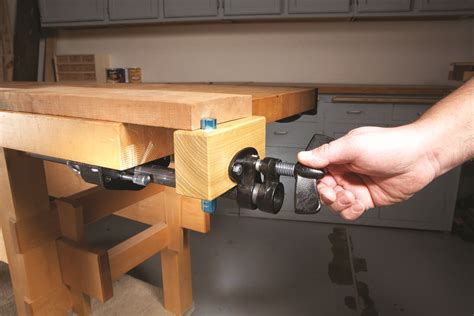 Pipe Clamp Vise | Popular Woodworking