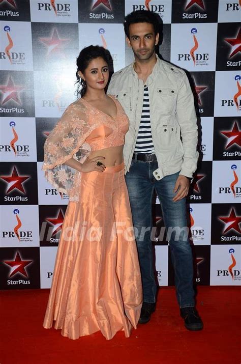 Nandish Sandhu and Rashmi Desai at Pride Awards Media