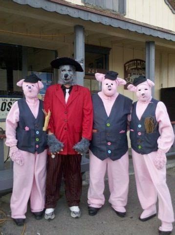 Halloween 2012 Three Little Pigs costumes another pinner made. | Clever costumes, Pig costumes ...