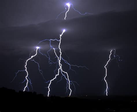 File:Lightning (3762193048).jpg - Wikimedia Commons