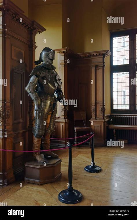 Castle interior armour hi-res stock photography and images - Alamy