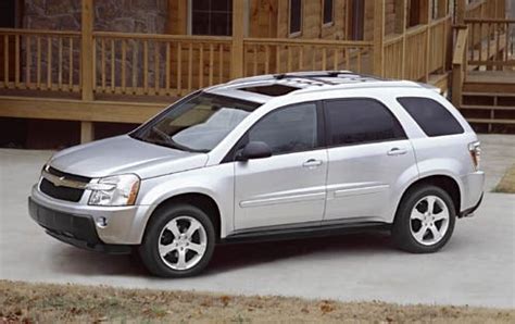 2005 Chevrolet Equinox Pictures - 32 Photos | Edmunds