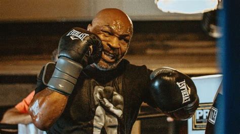 Breaking Down Mike Tyson’s Style Of Boxing | Evolve Daily