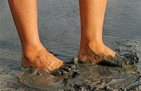 Mud baths in Pomorie Lake (Bourgas Area) | Jet2holidays