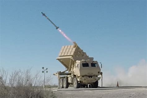 The U.S. Army's New Missile Launcher Has a Super Game Changing Trick Up ...