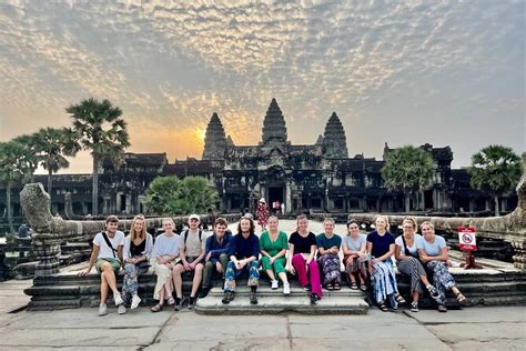 Angkor Wat Small Group Sunrise Tour With Breakfast included 2024 - Siem Reap