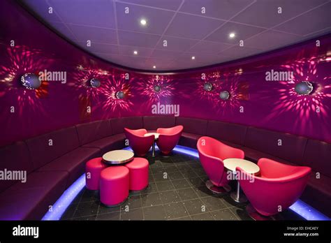 Interior of an empty nightclub hi-res stock photography and images - Alamy