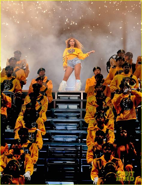 Beyonce's Coachella Performance Photos - See Her Fierce Looks!: Photo 4064913 | 2018 Coachella ...