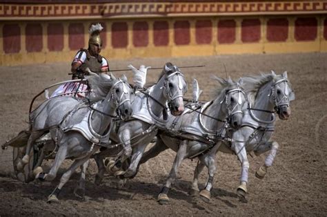 Roman chariot race. | Art Inspiration | Pinterest | Roman ... | Roman chariot, Chariot racing ...