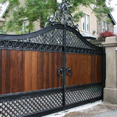 15 Different Welcome Simple Gate Design For Small House! | Front gate design, Wood gate, House ...