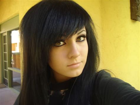 Pin by Kassandra Aguilera on Nails, hair, and make up | Emo hair, Emo ...