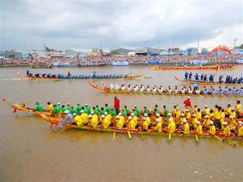 Festival đua ghe Ngo đồng bào Khmer