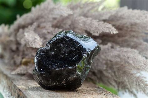 Obsidian: Types, Benefits, and Uses | Goddess Elite