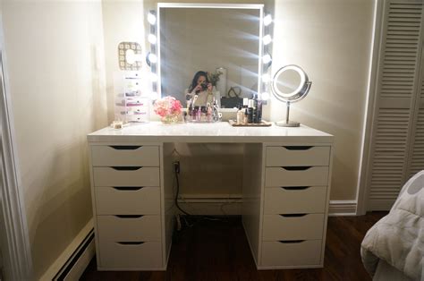 Smart Diy Makeup Vanity Small Tv Unit Design